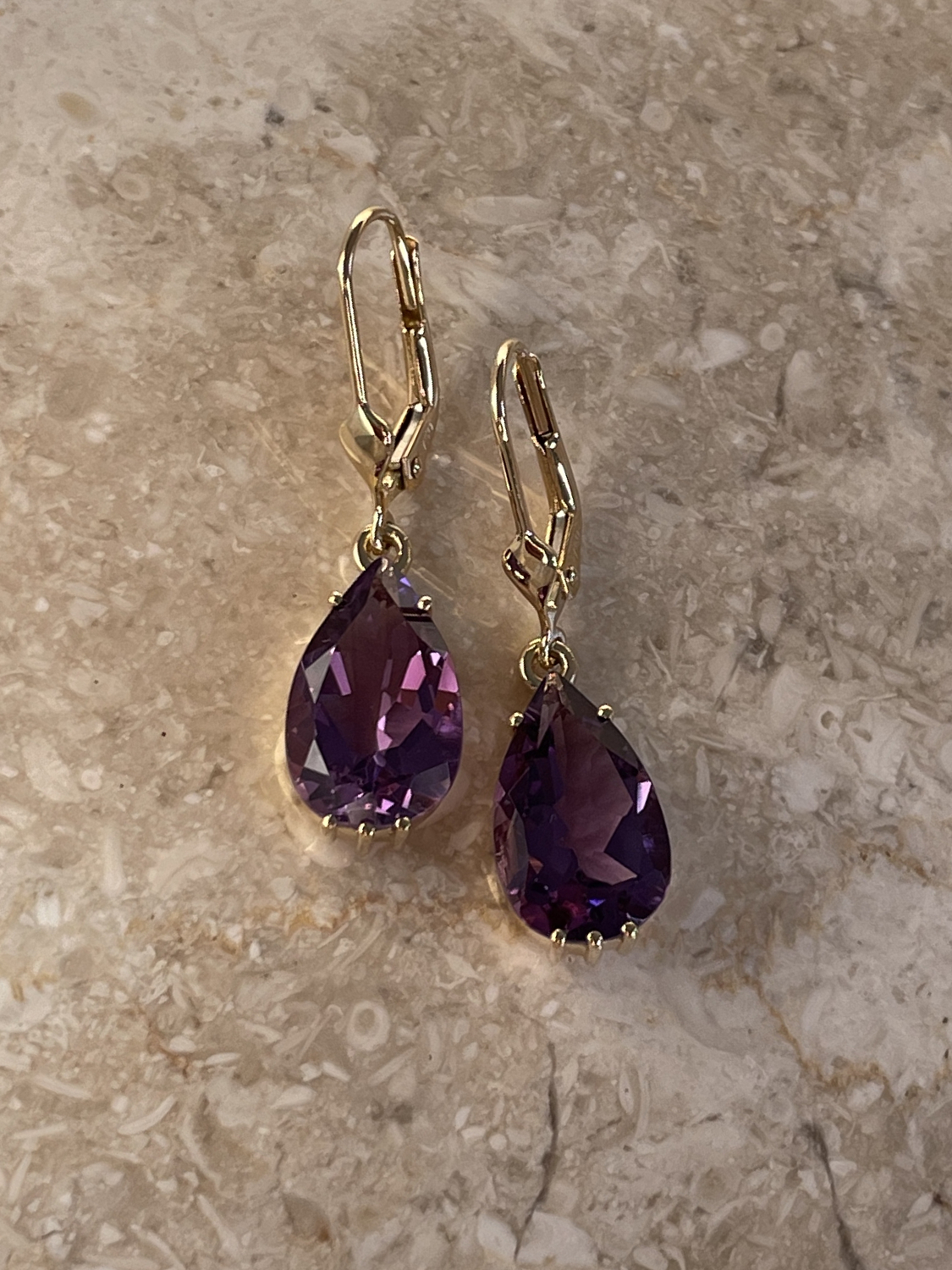 Edelstein-Ohrringe für Damen 585 Gold lila Amethyst kaufen | Ajanta